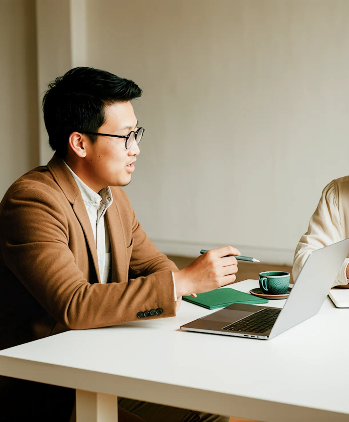 Consultor durante uma conversa de planejamento